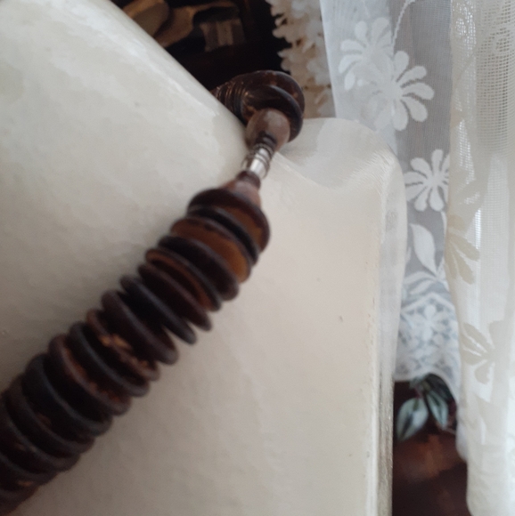 Vtg Wood Bead Necklace 19" Choker Style - Picture 5 of 16